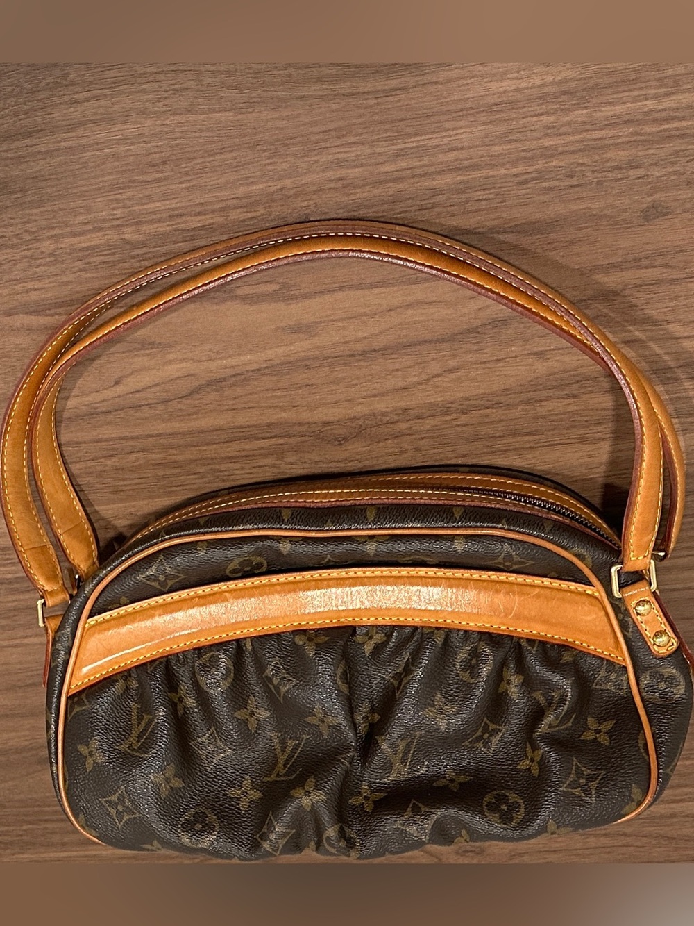 Authentic vintage Louis Vuitton limited edition Klara bag in Brown Monogram